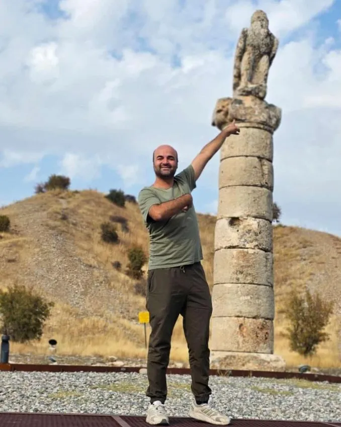 Karakuş Tümülüsü: Bir Kralın Öldürttüğü Kız Kardeşine Yazdırdığı Mezar Taşı